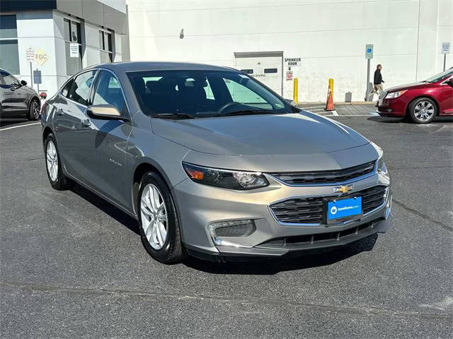 2017 Chevrolet Malibu LT FWD photo