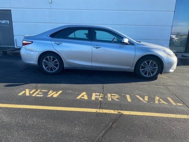 2017 Toyota Camry Hybrid SE FWD photo