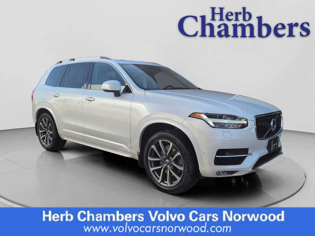 2017 Volvo XC90 Momentum AWD photo
