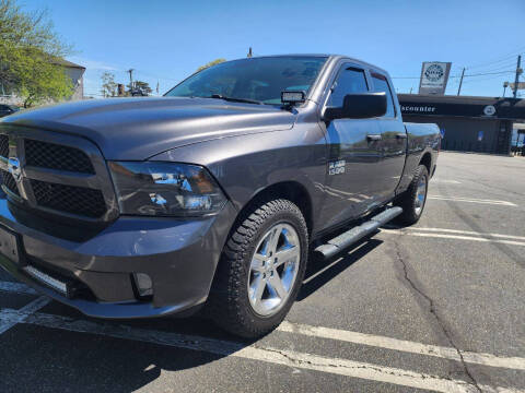 2017 Ram 1500 Express 4WD photo