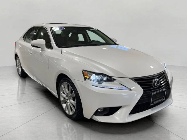 2016 Lexus IS  AWD photo