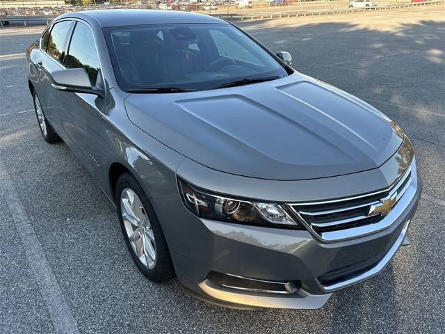 2017 Chevrolet Impala LT FWD photo