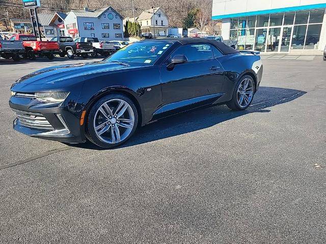 2017 Chevrolet Camaro 1LT RWD photo