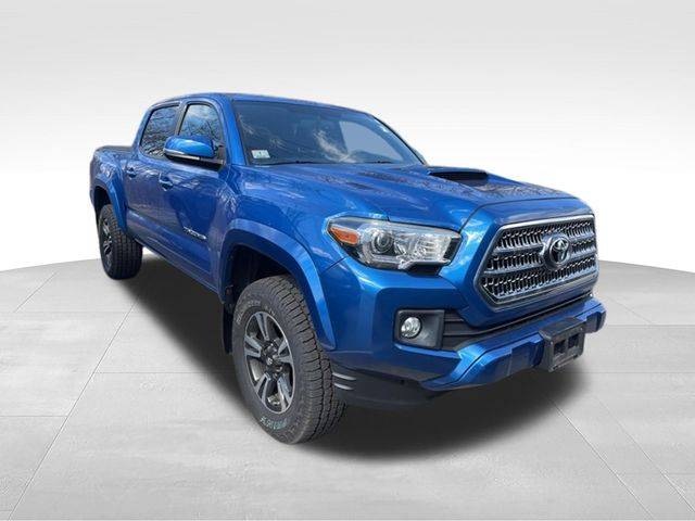 2017 Toyota Tacoma TRD Sport 4WD photo