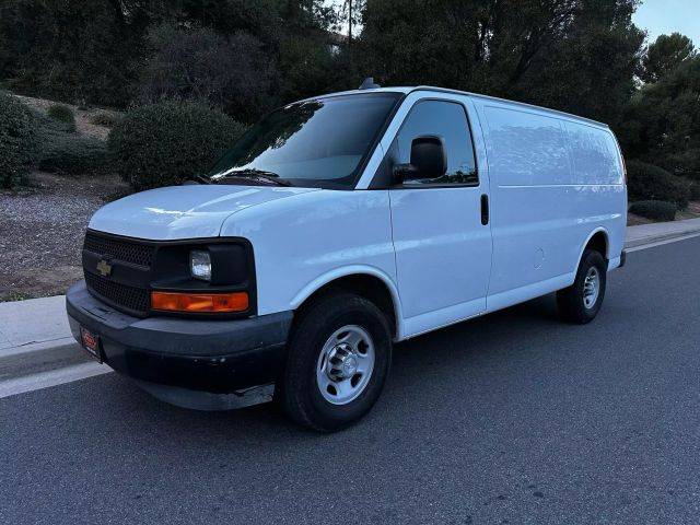 2017 Chevrolet Express Cargo  RWD photo