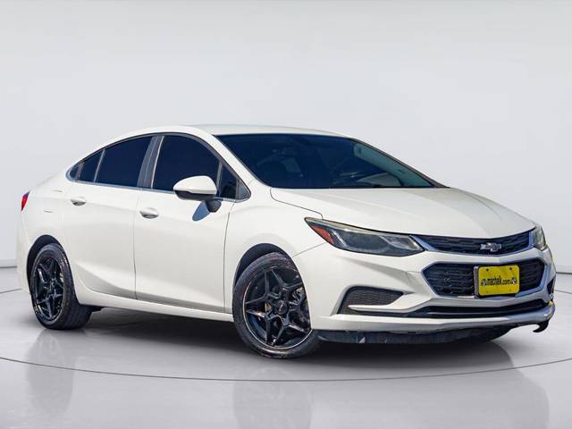 2017 Chevrolet Cruze LT FWD photo