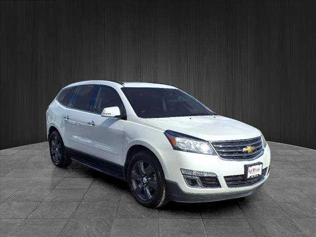 2017 Chevrolet Traverse LT FWD photo