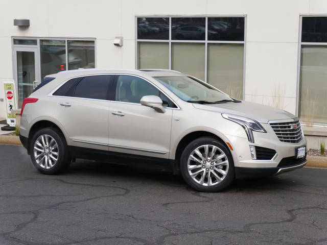 2017 Cadillac XT5 Platinum AWD AWD photo