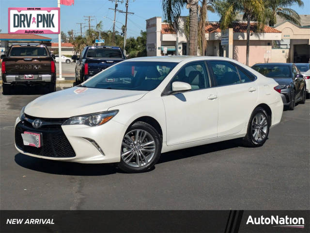 2017 Toyota Camry SE FWD photo