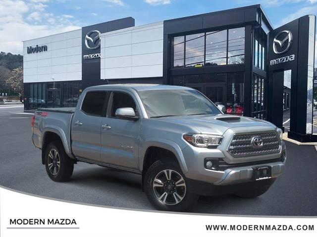 2017 Toyota Tacoma TRD Sport 4WD photo