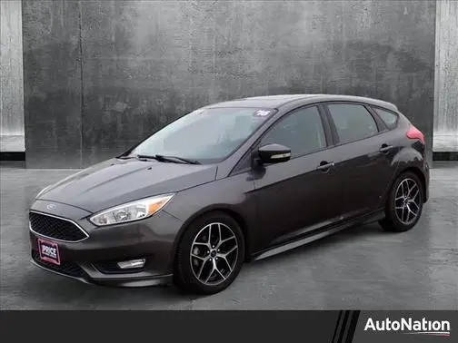 2016 Ford Focus SE FWD photo