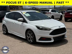 2016 Ford Focus ST FWD photo