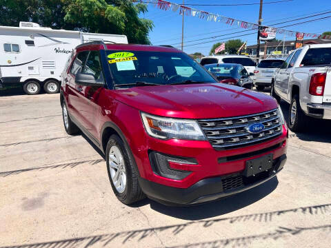 2017 Ford Explorer Base FWD photo