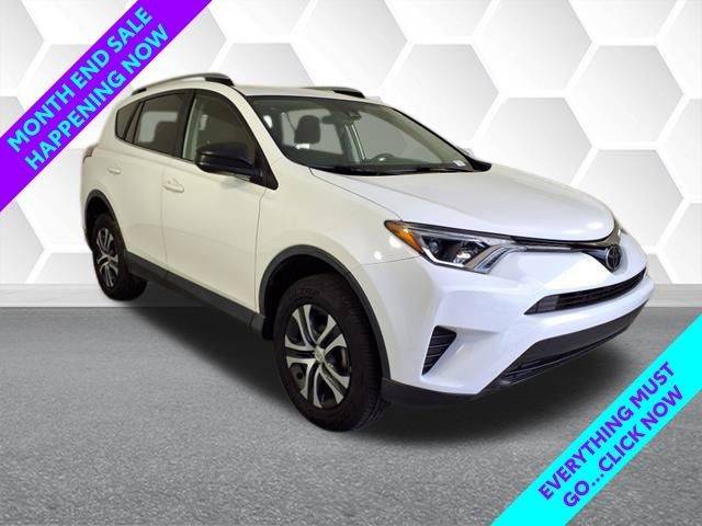 2017 Toyota RAV4 LE FWD photo