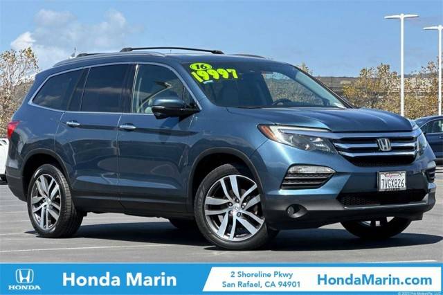 2016 Honda Pilot Touring AWD photo