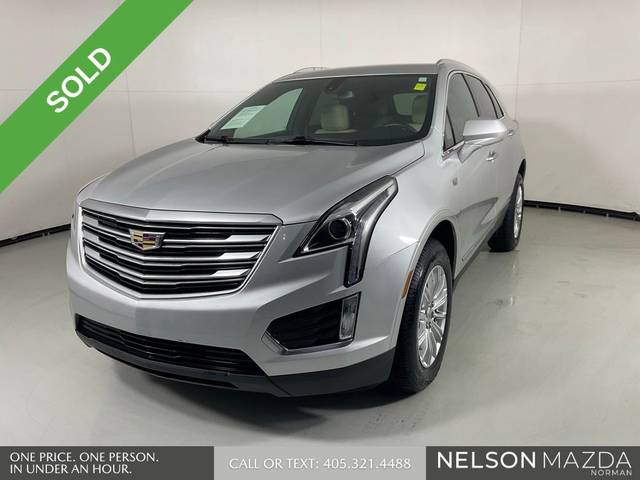 2017 Cadillac XT5 FWD FWD photo