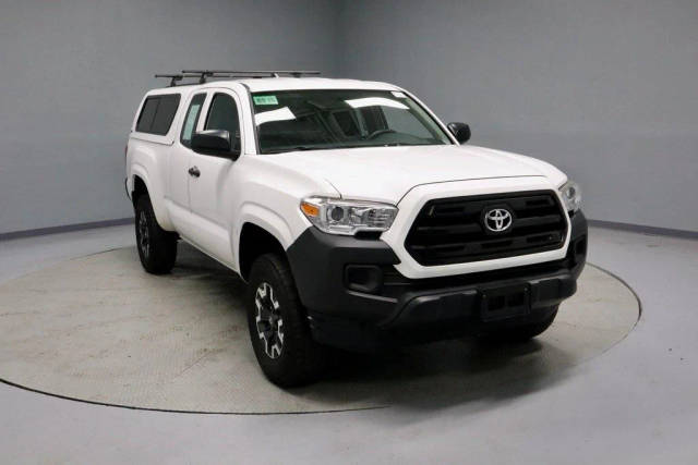 2017 Toyota Tacoma SR 4WD photo