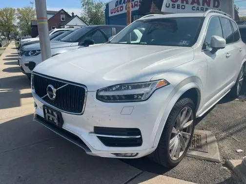 2017 Volvo XC90 Momentum AWD photo