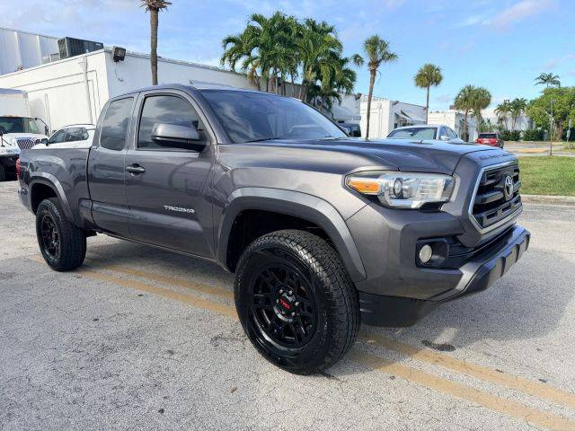2017 Toyota Tacoma SR5 RWD photo