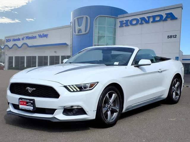 2015 Ford Mustang V6 RWD photo
