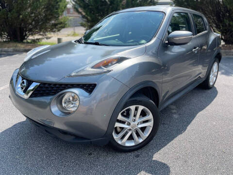 2017 Nissan Juke S FWD photo