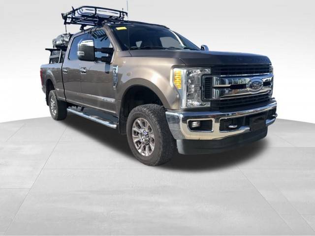 2017 Ford F-250 Super Duty XLT 4WD photo