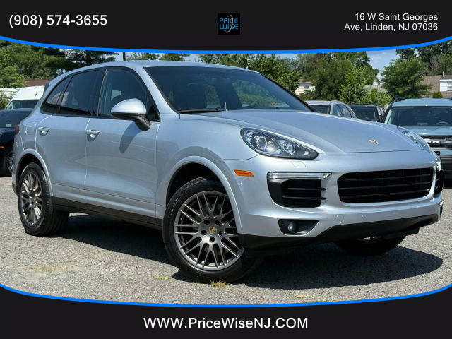 2017 Porsche Cayenne  AWD photo