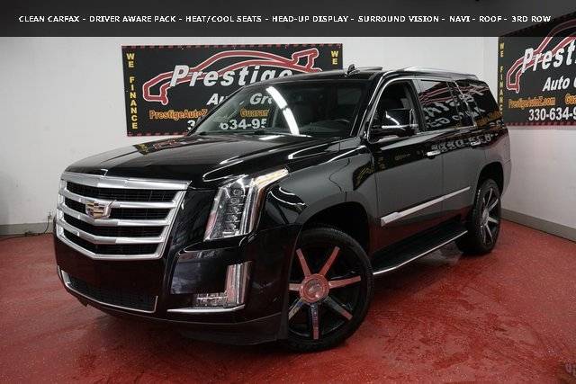 2017 Cadillac Escalade Luxury 4WD photo