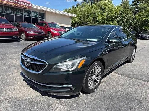 2017 Buick LaCrosse Essence FWD photo