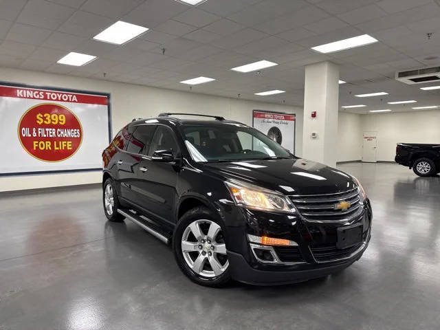 2017 Chevrolet Traverse LT FWD photo