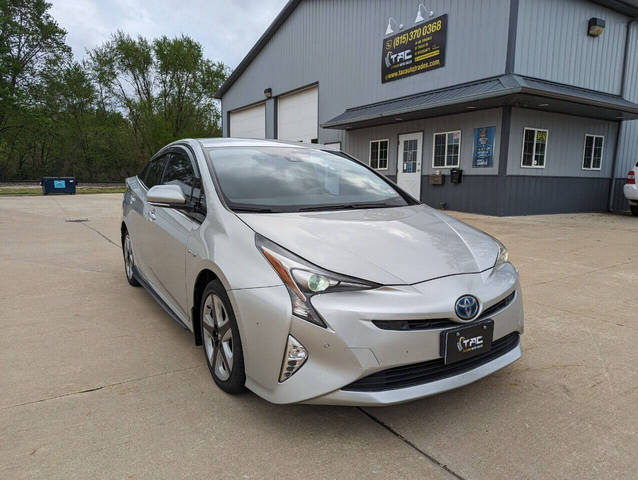 2017 Toyota Prius Four Touring FWD photo