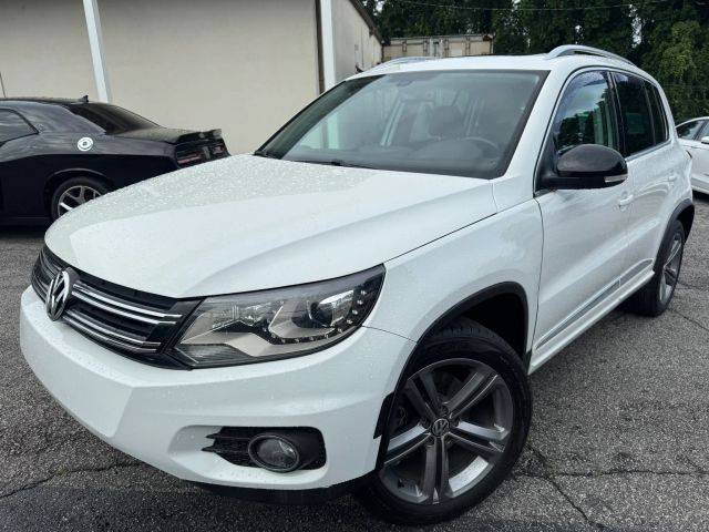2017 Volkswagen Tiguan Sport FWD photo