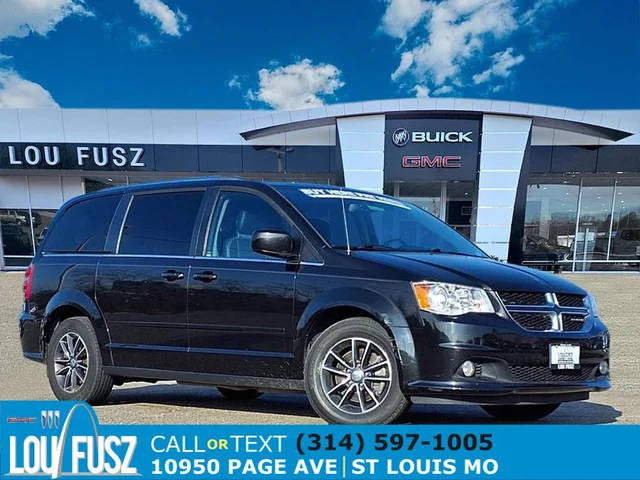 2017 Dodge Grand Caravan SXT FWD photo
