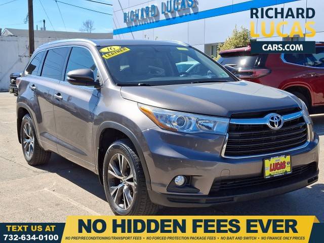 2016 Toyota Highlander XLE AWD photo