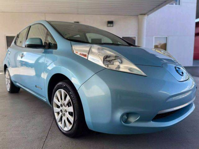 2015 Nissan Leaf S FWD photo