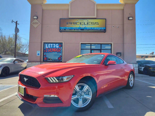 2017 Ford Mustang V6 RWD photo
