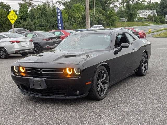 2017 Dodge Challenger SXT Plus RWD photo
