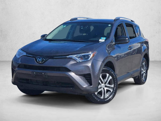 2017 Toyota RAV4 LE AWD photo