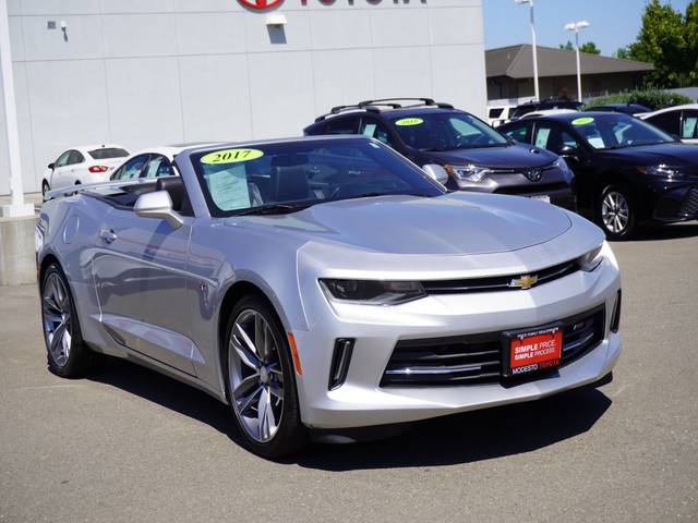 2017 Chevrolet Camaro 2LT RWD photo