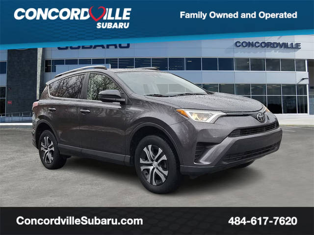 2017 Toyota RAV4 LE AWD photo