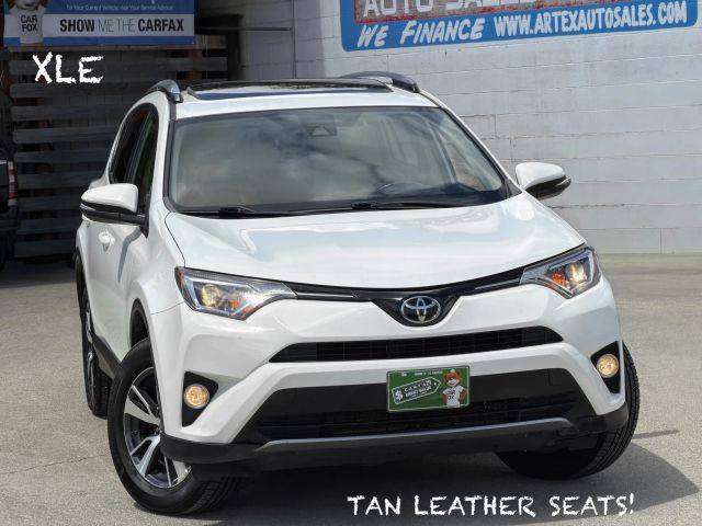 2017 Toyota RAV4 XLE FWD photo