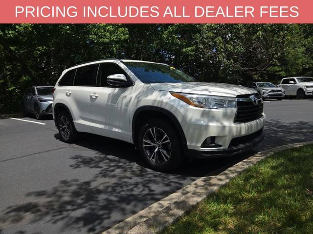 2016 Toyota Highlander XLE FWD photo