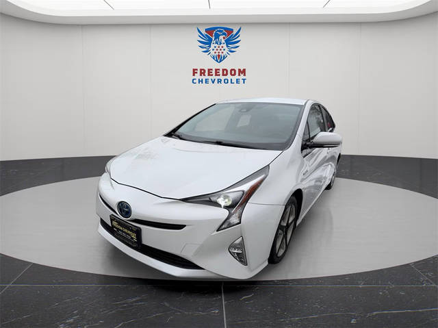 2017 Toyota Prius Three Touring FWD photo