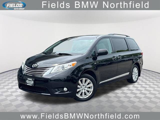 2017 Toyota Sienna XLE Premium AWD photo