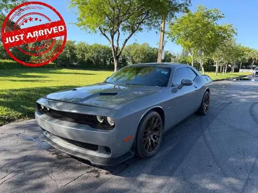 2017 Dodge Challenger R/T RWD photo