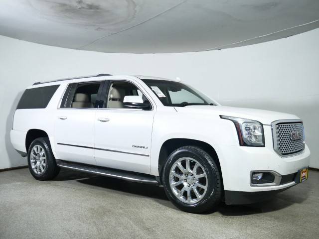 2017 GMC Yukon XL Denali 4WD photo