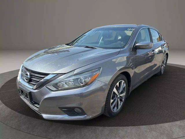 2017 Nissan Altima 2.5 SR FWD photo
