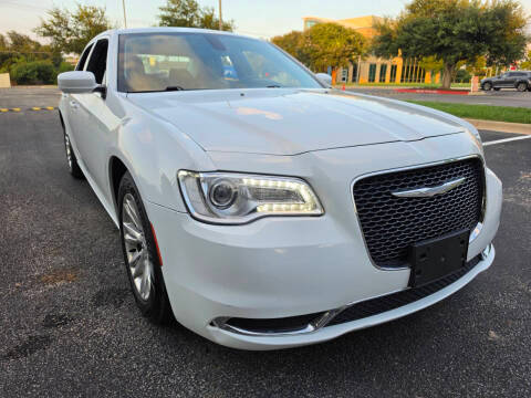 2017 Chrysler 300 Limited RWD photo