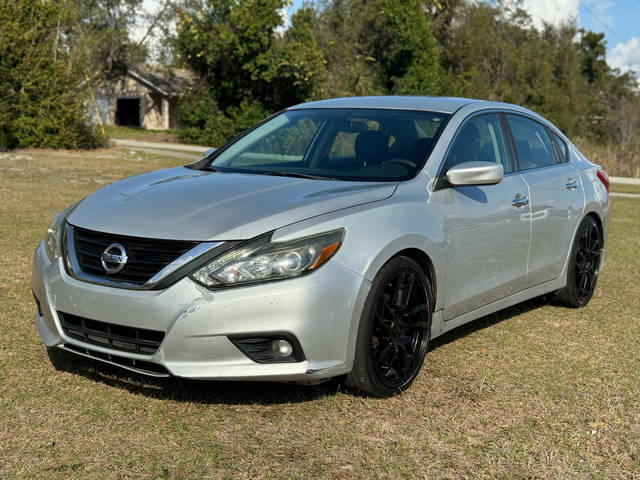 2016 Nissan Altima 2.5 SR FWD photo