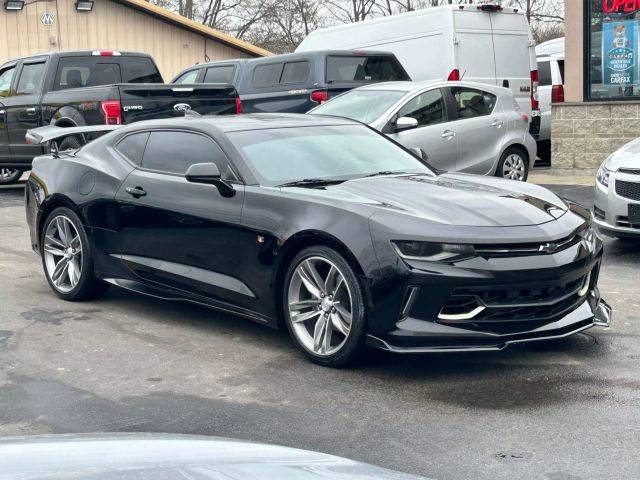 2017 Chevrolet Camaro 1LT RWD photo